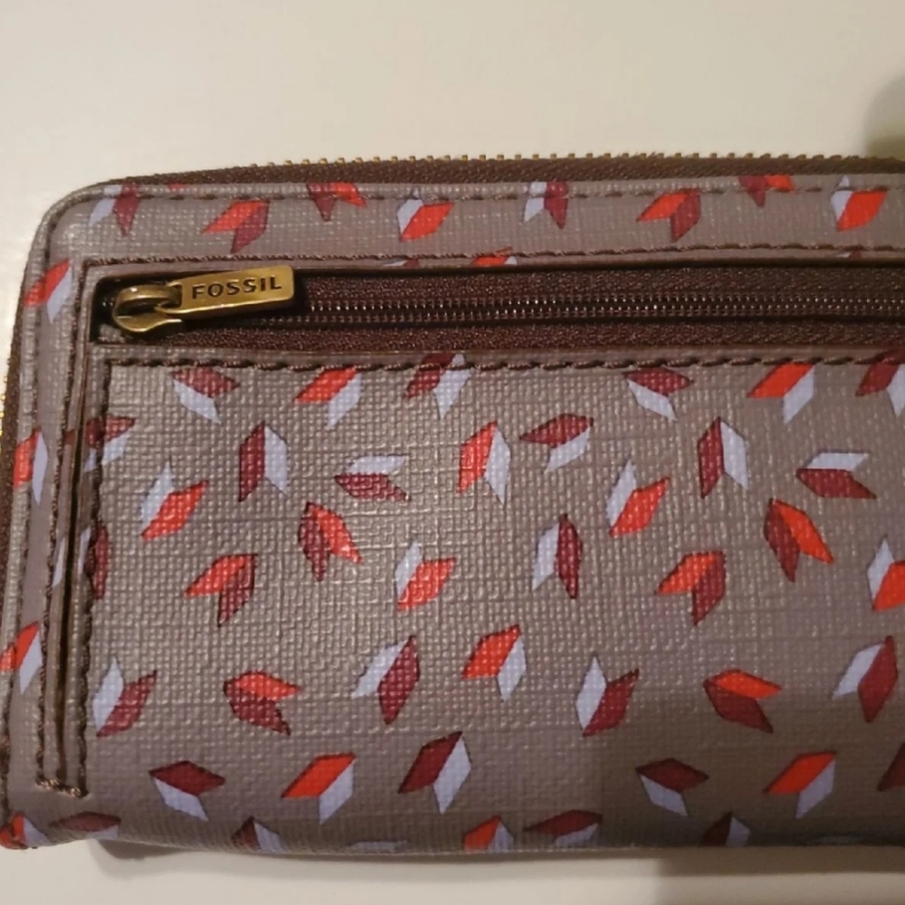 Fossil Wallet - Picture 3 of 6